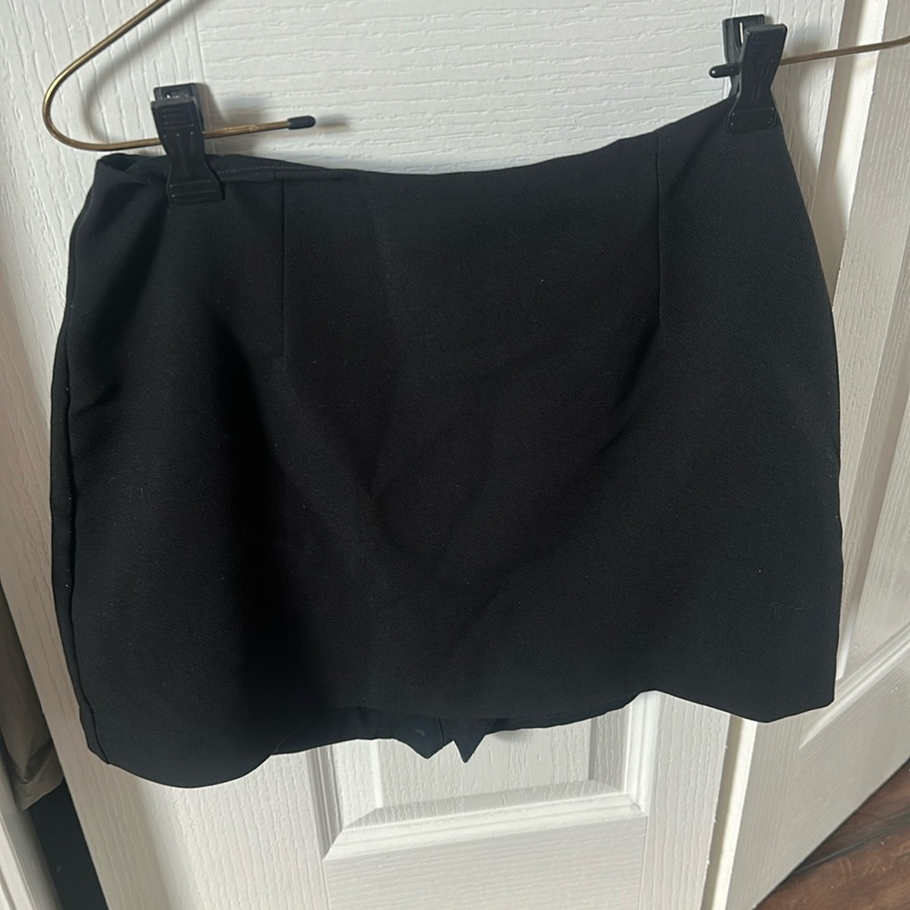 Abercrombie & Fitch Black A&F Scarlett Mini Skort Size Small